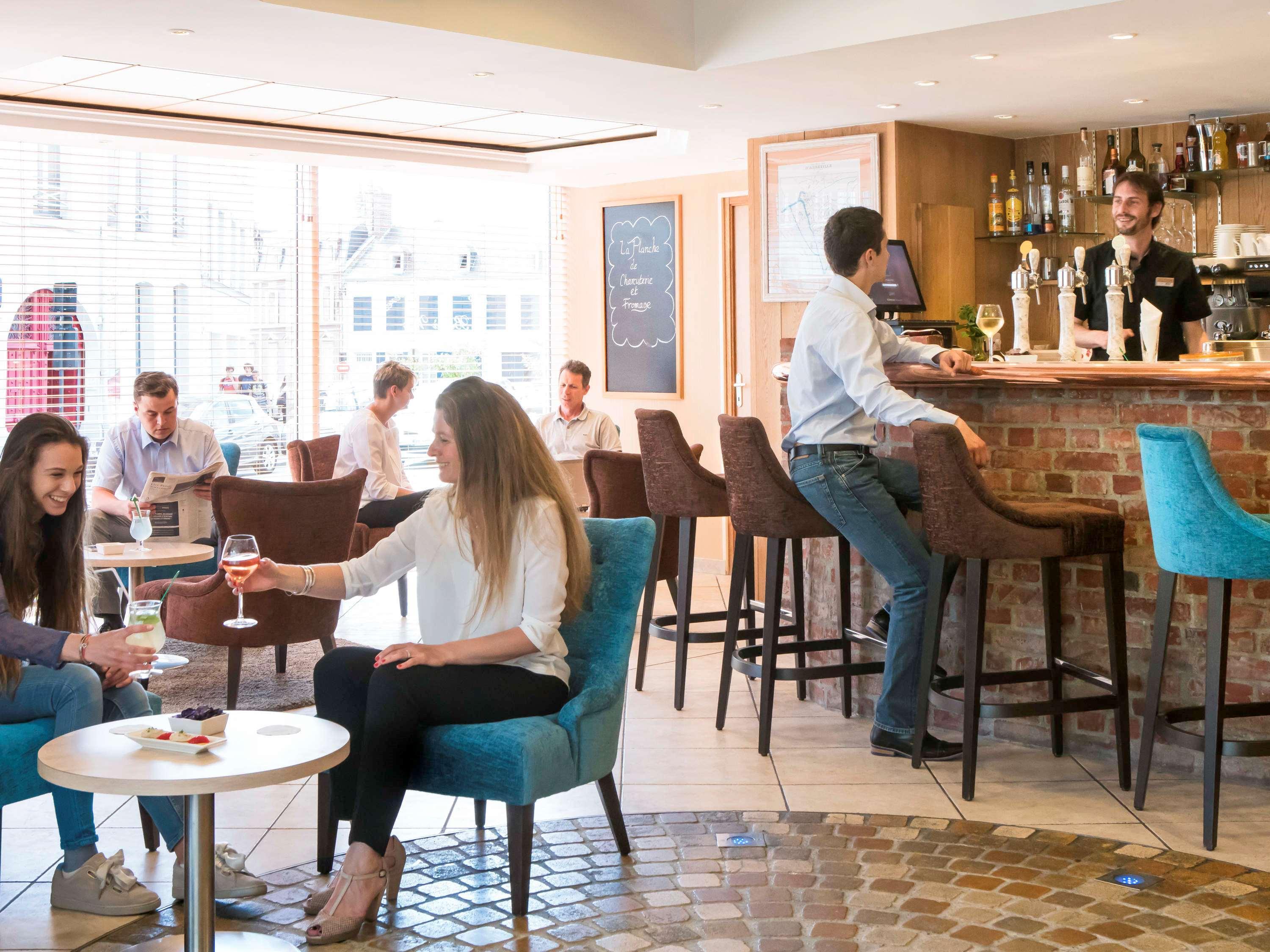 Mercure Abbeville Centre - Porte De La Baie De Somme Exteriör bild