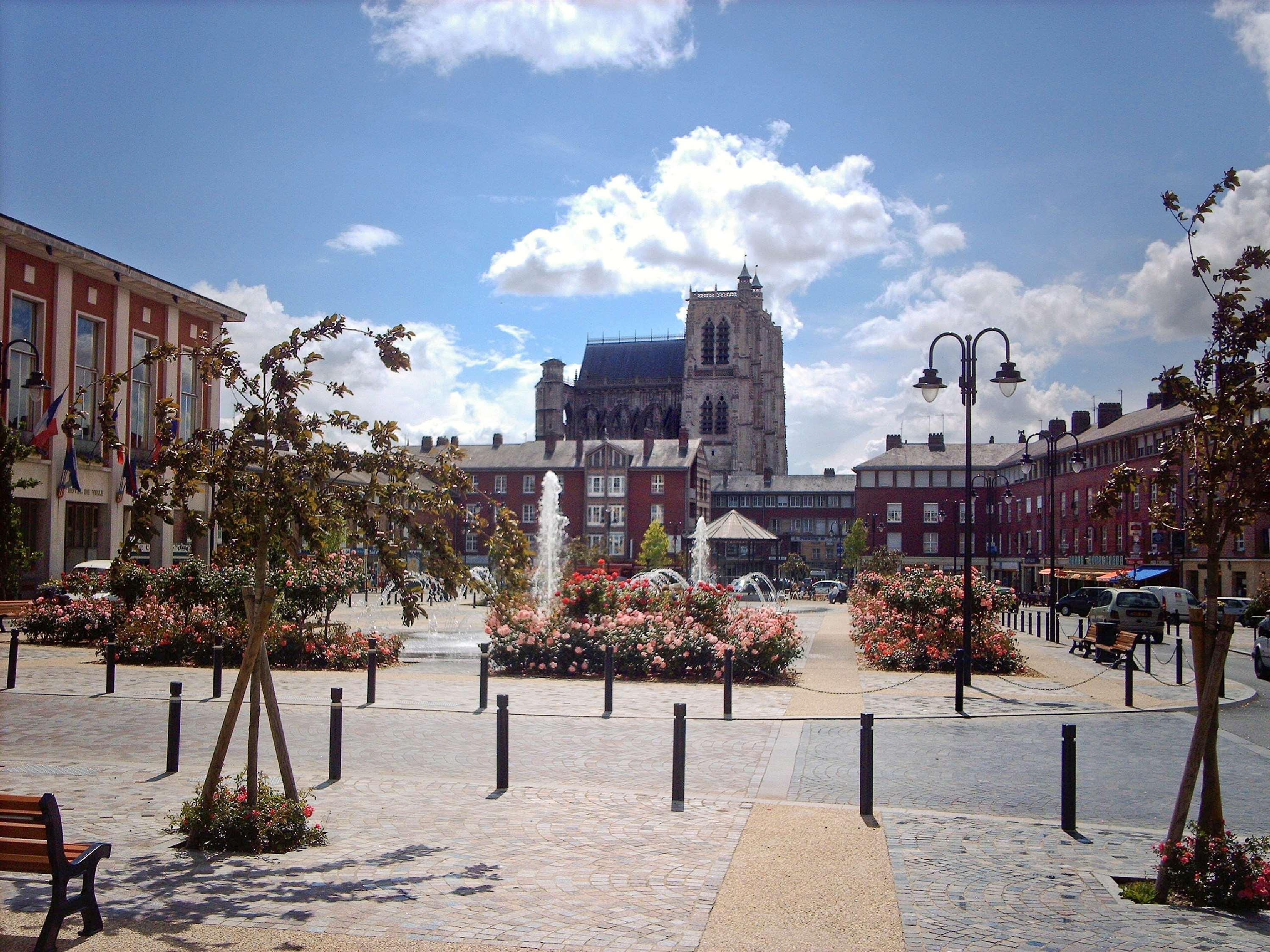 Mercure Abbeville Centre - Porte De La Baie De Somme Exteriör bild